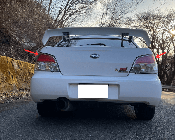 【ひび割れあり】スバルインプレッサ　GDB　F型　右側テールライト ひび割れあり】スバルインプレッサ GDB F型 右側テールライト